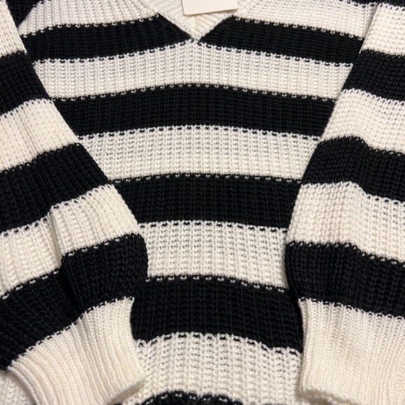 Made in Italy Boho Chic Sexy Knit Sweater - Picture 3 of 6